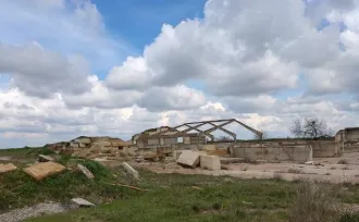 Объекты недвижимости, 23 215 кв.м, Республика Крым, Симферопольский район. Объекты недвижимого имущества с расположенным под ними земельным участком, по адресу: Республика Крым, Симферопольский район, с. Колодезное, ул. Мичурина, д. 1 б, а именно: 1) объект незавершенного строительства, площадью…