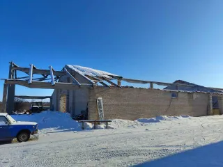 Земельный участок и зерносклад 4321.6 кв.м Вологодская область, кадастровый номер участка: 35:01:0103003:911, назначение: для размещения нежилого здания-зерносклада, общая площадь 3312+/-20 кв.м. Нежилое здание (зерносклад), кадастровый номер: 35:01:0103003:457, назначение: нежилое, общей площадью…