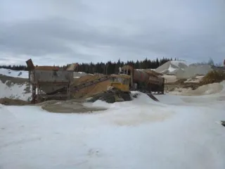 Горнодобывающий комплекс золото 1528 кг Иркутская область Комплекс имущества для добычи полезных ископаемых согласно лицензии ИРК 02838 БР до 11.12.2030г. с общими запасами рудного золота 1528,1 кг. Включает объекты недвижимости: Склад производственный №1 кадастровый номер 38:22:010003:217, Склад…