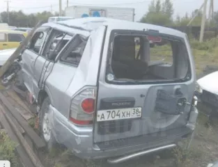Автомобиль легковой марка Mitsubishi, модель Pajero, 2004 года выпуска, цвет светло-серый. VIN отсутствует, ПТС 25 ТХ 907795, госномер А704ХН38. Мощность двигателя 180 л.с. (135 кВт), кузов V73W-0404031. Разрешенная максимальная масса 2295 кг, масса без нагрузки 2020 кг. Находится в Иркутске, ул…