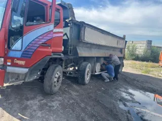 (повторные торги) Грузовой самосвал Daewoo Ultra, 2004 г.в., г/н Е040ЕР19, VIN KL3N8DNF14K000587, № кузова KL3N8DNF14K000587, цвет кузова красный. Рабочее состояние не проверялось. Должник ООО «Усть-Абаканский завод железобетонных конструкций». Обременения: запреты судебного пристава исполнителя на…