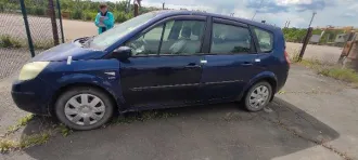 Renault Megane Scenic 2004 года выпуска. Государственный регистрационный номер E695BB180, VIN: VF1JM0UD631109155. Имеется запрет на отчуждение.