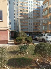 2 х комнатная квартира, общей площадью 57 кв.м., Кадастровый № 91:02:002006:1099, расположенная по адресу: Россия, Крым, Гагаринский р н, г. Севастополь, Репина ул, д. 1 Б, корп. 1, кв. 11.