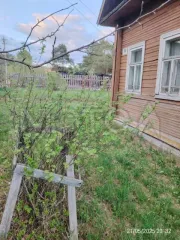 Земельный участок площадью 794 кв.м и здание площадью 35.9 кв.м в Вологодской области. Кадастровый номер участка: 35:03:0201027:73. Местоположение: Вологодская область, Белозерский район, сельское поселение Шольское, село Зубово, улица Новая, дом 14. Вид права: общая долевая собственность…