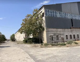 Производственно-складской комплекс 27 274,8 кв.м, Дагестан Производственно-складской комплекс в п. Тюбе, Р. Дагестан включает: 1. Здание-открытый склад, площадью 12 060 кв.м, КН 05:50:000007:2132; 2. Здание-закрытый склад, площадью 10228,7 кв.м, КН 05:50:000007:2149; 3…