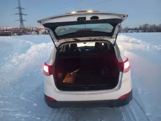 Hyundai ix35 2012 года, 150 лс, 150000 км, полный привод, АКПП. Технический паспорт Серия 77УН номер 958605; Номер кузова (шасси) VIN TMAJU81BDCJ295063; Двигатель (рабочий объем/мощность) 150; Транспортное средство Автомобиль легковой; Марка HYUNDAI IX35; Дата выпуска 2012 г.; Цвет и тип краски…