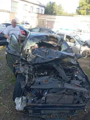 Hyundai Solaris 2015 года, черный цвет, VIN Z94CT41CBFR411778, ПТС 78ОМ175069, госномер Е076УН21. Производство Россия, двигатель бензиновый G4F2 №EW728030, мощность 107 л.с. (78 кВт), объем 1396 см³, экологический класс 4. Максимальная масса 1565 кг, масса без нагрузки 1160 кг. Автомобиль не на…