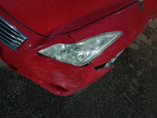 Nissan Skyline 2010 года, VIN CKV36-700080, госномер К622КСАВН. Автомобиль имеет повреждения: сколы на двери багажника, разбит правый передний фонарь, передний бампер имеет вмятины с правой стороны. Годный остаток. Имущество продается в том виде, в каком оно есть, и в случае продажи возврату/обмену…