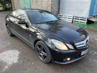 Mercedes-Benz E-Klass 2009 года, 204 л.с., 220000 км, АКПП. Автомобиль Mercedes-Benz E250CGI, 2009 года выпуска, VIN WDD2073471F022992, государственный регистрационный знак Т095ТВ/55.