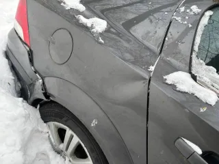 Opel Astra (A-H/NB), 2011 года выпуска, VIN XWF0AHL69B0015606, ГРЗ К203РТ73, цвет тёмно-серый. После сильного ДТП, не на ходу; двигатель не запускается, АКПП в аварийном режиме. Имеются повреждения левой стороны кузова, передней части и заднего бампера, возможны скрытые дефекты подвески; сработали…