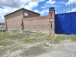 Производственная база 5169.3 кв.м Республика Ингушетия. Нежилое здание, площадь 1 569,3 кв.м., кадастровый номер 06:01:1200002:2142. Земельный участок, площадь 3 600 кв.м., кадастровый номер 06:01:1200001:980, для строительства производственной базы. Контора, литер Г1, площадь застройки 43,4 кв.м…