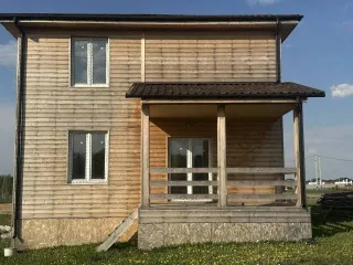 Земельный участок с жилым домом, расположенные по адресу: Московская область, р-н Домодедовский, г Домодедово, площадь 1025 кв.м., категория земли населенных пунктов, разрешенное использование для индивидуального жилищного строительства, кадастровый (условный) номер: 50:28:0100425:1435; строящийся…
