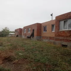 Нежилое (многофункциональное) здание с кадастровым номером 61:58:0004524:560, площадью 1138.1 кв.м., количество этажей 2, в том числе подземных 1, По адресу: Ростовская область, г. Таганрог, пер. Новый 1-й, д. 22а
Право пользования на условиях аренды земельным участком с кадастровым номером…