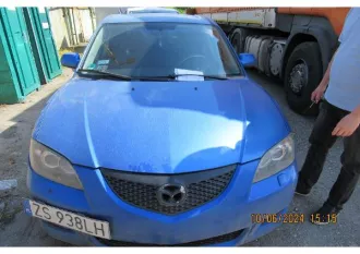 Автомобиль MAZDA 3, 2005 г.в., г/н ZS938LH, VIN JMZBK12Z261270783 (Годные остатки). Синий цвет, видимых значительных дефектов на кузове транспортного средства не обнаружено, наличие царапин и потёртостей по всему лакокрасочному покрытию кузова автомобиля, все узлы и агрегаты загрязнены продуктами…