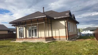Жилое строение, кад. №50:08:0070332:896, общ. площадью 279,6 кв.м., количество этажей 2, назначение нежилое, расположенное по адресу: Московская область, городской округ Истра, территория ДПК  Тихая заводь , здание № 111  и земельный участок, кад. №50:08:0070332:167, общ. площадью 1013 кв.м…