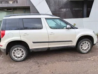 Skoda Yeti 2014 года, 105 л.с., АКПП. VIN: XW8JF25L9FH701314, госномер: К381МА53.
