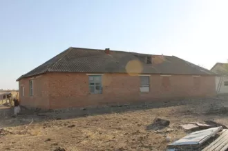 Мастерская, нежилое здание, кадастровый № 08:09:320101:1815, пл. 42,1кв.м.; 
Зерносклад, нежилое здание, кадастровый № 08:09:320101:1817, пл. 442,7кв.м.; 
Мастерская, нежилое здание, кадастровый № 08:09:320101:1818, пл. 25,5кв.м.; 
Столовая, нежилое здание, кадастровый № 08:09:320101:1819, пл…