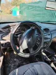 Ford Focus 2003 года выпуска, бензиновый, цвет серебристый, № двигателя CDDA 3T10437, VIN: X9FFXXEEDF3T10437, государственный регистрационный знак Н213ТС37. Коробка передач механическая. Двигатель бензиновый. Привод передний. Не работает втягивающий на стартере. Пороги и двери требуют замены…