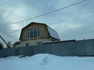 Дом 101,6 кв.м и участок 896 кв.м в Челябинской области, поселок Синий Бор, улица Молодежная, дом 5. Кадастровый номер дома: 74:21:0204007:97, земельного участка: 74:21:0204007:51.