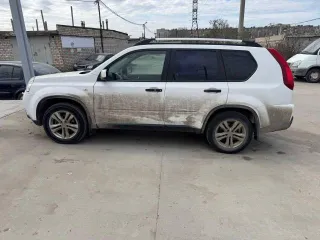 Nissan X-Trail, 2013 года, 141 лс, 283000 км, полный привод. Транспортное средство Nissan X-Trail, 2013 года, 141 лс, 283000 км, полный привод. ТС АКБ под замену, мотор стоит контрактный, не вписан в документы, при запуске мотор стучит, вероятно всего требует замены цепи грм итд., приемная труба не…