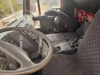 IVEKO 633930 AMT, 2009. Автомобиль марки IVEKO модель IVEKO 633930 AMT 2009 г.в. VIN-номер X4263393090000014, по предварительной записи у должника 89834482872 (если не берет трубку - направьте СМС). Иркутская область, Иркутский район, с Хомутово, ул. Ленская, д. 16/2.