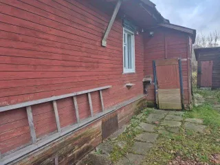 Доли 2/9 жилого дома, 54,3 м², Вологодская область. 1/9 доли на дом в Вологодской обл., еще 1/9 доли на дом в Вологодской обл., здание жилое, площадь 54,3 кв.м, кадастровый (условный) номер: 35:21:0303001:174, адрес (местонахождение): Вологодская область, г. Череповец, ул. Набережная Серовки, д. 7…