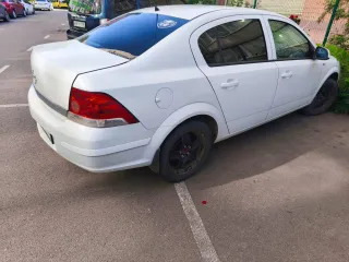 Opel Astra, 2014, автомобиль марки Opel модель Astra 2014 г.в., VIN номер XWF0AHL69E0012647. С имуществом можно ознакомиться по адресу: г. Краснодар, ул. Московская, д. 160А, по предварительной записи у организатора торгов по тел. +7(929)828-30-65