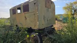 Вагон жилой, установленный на прицеп 3ПТС, цвет синий. Непригодное состояние. Восстановление не целесообразно. Реализуемое имущество неоднократно подвергалось ремонту, в следствии чего номерные агрегаты могут отсутствовать или не совпадать с указанными в документах (ПТС, ПСМ, СТС и т.д.), что может…