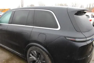 Li Xiang L9 2023 года выпуска, VIN LW433B12XP111171. Автомобиль заблокирован. Ключи и документы отсутствуют.