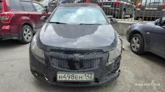 Автомобиль на ходу, общее состояние удовлетворительное, салон тканевый со следами эксплуатации, поврежден передний бампер, крыло переднее левое, зеркало правое, левое, все элементы кузова подвергались ремонту и вторичному окрасу, по кузову имеются многочисленные следы от града, пробег равен 324 792…