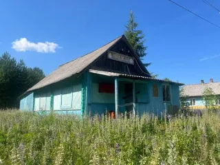 Нежилое 1-этажное здание, магазин, с кадастровым номером 10:11:0000000:2600, общей площадью 62,7 кв.м., расположенное по адресу: Республика Карелия, р-н. Беломорский, д. Летний-2, д. б/н (далее – Здание), а также земельный участок с кадастровым номером 10:11:0050501:5, площадью 294 кв.м, на котором…