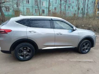 Легковой автомобиль, марка: HAVAL F7 2019 года выпуска, госномер Н057НВ797, цвет кузова серый, VIN: XZGEF06A0KA302892. Имущество в залоге у ПАО "БАНК УРАЛСИБ".