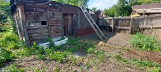 Здание 35,7 кв. м, Оренбургская область 1/4 доля дома в Оренбургской обл. еще 1/4 доля дома в Оренбургской обл. еще Здание (1/4 доля) Кадастровый номер земельного участка: 56:40:0101048:125, Адрес (местонахождение): Российская Федерация, Оренбургская область, м.о. Кувандыкский, г. Кувандык, ул…