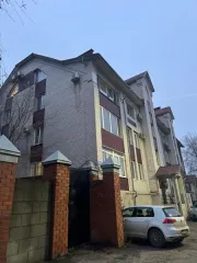 1/12 доля в праве общей долевой собственности на земельный участок площадью 873 кв. м, кадастровый номер 36:34:0604024:3, категория земель - земли населенных пунктов, вид разрешенного использования - индивидуальное жилищное строительство, местонахождение: г. Воронеж, пер. Спортивный, уч. 3. Площадь…
