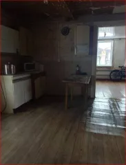 Дом 38,1 кв.м и земельный участок 655 кв.м, Свердловская область. Земельный участок с кадастровым номером: 66:08:0804009:7, площадью 655 кв.м. и жилой дом с кадастровым номером: 66:08:0804009:152, площадью 38,1 кв.м., расположенные по адресу: Россия, Свердловская область, г. Верхняя Салда, ул. 1…