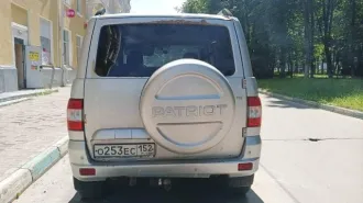 УАЗ Patriot 2016 года, цвет Серебристый. VIN: XTT316380G1008122, ПТС: 7300920132, госномер: О253ЕС152. Модель двигателя: 51432AG4000287, дизельный, мощность 113.6 л.с. (83.5 кВт), объем 2235 см³. Шасси №316300G0550236, кузов №316300G1008122. Экологический класс 4, максимальная масса 2690 кг, масса…