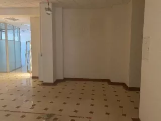 Нежилое помещение, пл. 124,4 кв.м., адрес: Воронежская область, город Россошь, улица Пролетарская, дом 121, помещение IV. Литер А, назначение: нежилое, этаж №1, кад. № 36:27:0011806:124. Обременение: краткосрочная аренда (2 арендатора) до 03.06.2027г. (площадь в аренде 46,8 кв.м.), краткосрочная…