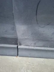 Mazda CX-5 2017 года выпуска. VIN: RUMKE5W7600007110. Автомобиль имеет различные сколы, царапины, вмятины. Повреждено лобовое стекло, есть скол размером с пятирублевую монету. Порвана пластиковая защита днища. Присутствует стук в подвеске, стук подшипников в колесах, стук в ходовой части. Машина 2…