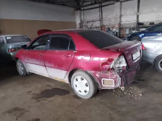 Toyota Corolla 2005 г.в., г/н М328ОВ96, VIN: JTDBZ20E200137575, цвет кузова: темно-красный, объем двигателя: 1598 см³, мощность: 80.880/110.0 л.с., тип: легковой седан. Автомобиль после ДТП. Повреждения на передней и задней части автомобиля. Коррозия по периметру кузова. Ключи в наличии, документов…