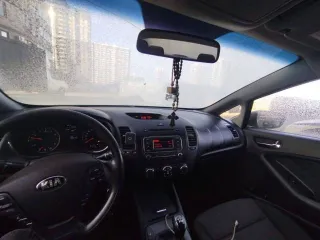 Kia Forte, 2015 года, 145 лс, 150072 км, АКПП, легковой автомобиль, марка: KIA YD(Cerato, Forte), год изготовления: 2015 г.в., цвет: черный, VIN: XWEFX411AFC000956, мощность двигателя, л. с. (кВт): 96/130.0, рабочий объем двигателя, куб. см: 1591