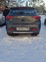 Лифан X50 2016 года, 103 л.с., пробег 56 502 км. VIN: X9W215852G0000487, госномер О949КО138. Автомобиль не на ходу. Коробка передач неисправна, привод коробки снят и находится в багажнике. Двигатель не закреплен под капотом, так как неисправен и стоит на деревянной доске. Находится в Иркутской…