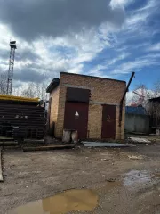 Производственная база, состоящая из объектов: • Здание, проходной пункт, инв.№ 293, лит. В, объект 5, кадастровый номер объекта 50:50:0000000:876, площадь 9,9 кв. м.; • Сооружение: ограждение железобетонное, длиной 499,2 м, инв.№ 293, лит I-II, объект 3, кадастровый номер объекта…