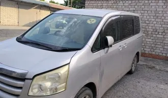 Toyota Noah 2008 автомобиль марки TOYOTA модель NOAH 2008 г.в. VIN-номер ZRR700123554. Ознакомление с имуществом производится самостоятельно, с момента публикации сообщения о продаже имущества и до окончания приема заявок по предварительной записи по телефону: +79958712606, либо направив запрос на…