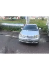 Toyota Corolla 2005 года выпуска. Цвет серебристый. VIN: NMTBZ20E80R123417. Категория B. Двигатель 3ZZE350223. Автомобиль не на ходу. Требуется ремонт двигателя, на порогах ржавчина, в салоне нет магнитолы, в дверях отсутствуют колонки. Возможно наличие иных недостатков.