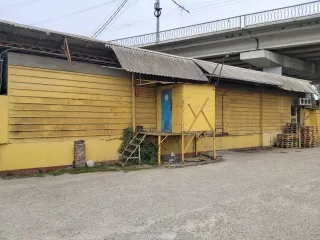 Производственная база по адресу г. Краснодар, ул. Тихорецкая, 27 в составе 7 строений на земельном участке, арендованном у Администрации МО г. Краснодар на 49 лет по 21.12.2060 г.