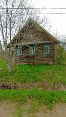 Жилой дом 37 кв.м. и земельный участок 819 кв.м., Ленинградская область - жилой дом, площадь 37 кв.м., деревянный, одноэтажный, состояние - менее чем удовлетворительное, расположен по адресу: РФ, Ленинградская область, Киришский муниципальный район, Пчевжинское сельское поселение, д. Березняк, ул…