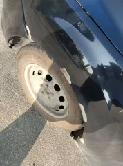 Ford Focus 2008, Ford Focus, 2008, VIN: X9FHXXEEDH8G57632, номер кузова: X9FHXXEEDH8G57632, цвет черный, объем 1596 см3, мощность 116.0 л.с., седан. Трещина на лобовом стекле, трещина на заднем бампере, вмятина на правом переднем крыле, пороги под замену (один замят), автосигнализации нет…