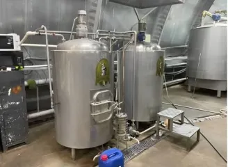Оборудование для пивоварения BLONDERBEER Tipo N 300l пивоваренное технологическое оборудование BLONDERBEER Туре Nº300l: 2015 г.в., ферментационный танк ССЕ-01-32шт; бойлер СЕК-01 BLONDERBEER-1 шт.; варочный котел CEC-01 BLONDERBEER-1 шт.; фильтрационная емкость CEF-01 BLONDERBEER-1 шт…