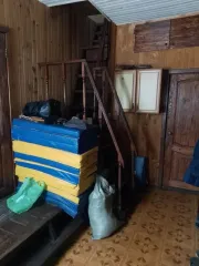 Здание общей площадью 136.1 кв.м и земельный участок по адресу: 152150 Ярославская область, г. Ростов, ул. Ростовская, д. 42. Кадастровый номер здания: 76:19:010101:662, земельного участка: 76:19:010326:132. Порядок ознакомления с имуществом по телефону: 8(908)0617601, предварительно направив…