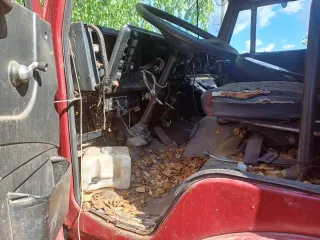 Камаз 541150 2011 года, грузовые тягачи седельные, марка: Камаз, модель: 541150, год изготовления: 2011 г.в., цвет: светлая дымка, г/н: К210ХА38, модель двигателя: ЯМЗ-23В, тип двигателя: прочие, двигатель №: 034037, мощность двигателя, л. с. (кВт): 176,5 (240,0 Л.С.), рабочий объем двигателя, куб…